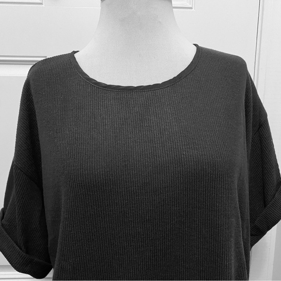 Classic Gray Women's Blouse size M. NWT - Picture 2 of 9